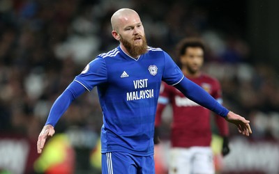 041218 - West Ham United v Cardiff City - Premier League - Aron Gunnarsson of Cardiff City