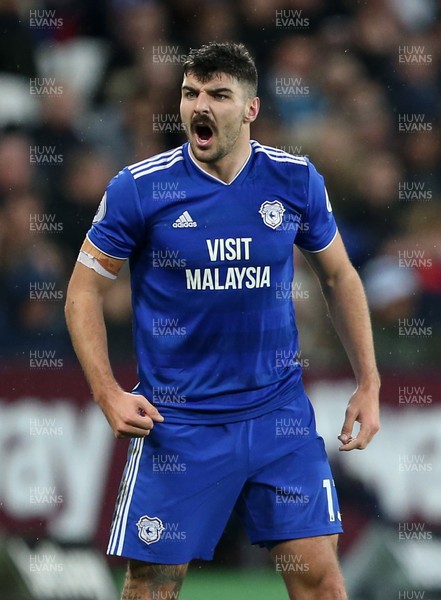 041218 - West Ham United v Cardiff City - Premier League - A frustrated Callum Paterson of Cardiff City