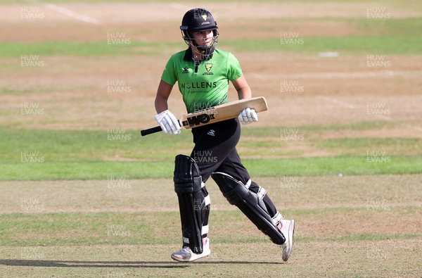 250821 - Western Storm v The Thunder - Charlotte Edwards Cup - Katie George batting