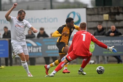 150725 - Weston-Super-Mare v Newport County - Preseason Friendly - Bobby Kamwa of Newport County takes the ball around the goalkeeper