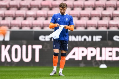 270925 - Wigan Athletic v Cardiff City - Sky Bet League 1 -  Calum Chambers of Cardiff City during the pre-game warmup