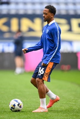 270925 - Wigan Athletic v Cardiff City - Sky Bet League 1 -  Chris Willock of Cardiff City during the pre-game warmup