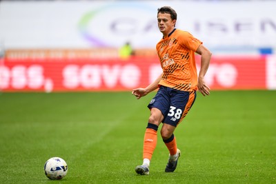 270925 - Wigan Athletic v Cardiff City - Sky Bet League 1 -  Perry Ng of Cardiff City in action