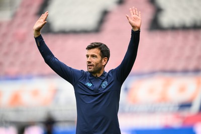 270925 - Wigan Athletic v Cardiff City - Sky Bet League 1 -   Brian Barry-Murphy, Manager of Cardiff City, celebrates with the fans at the end of the game