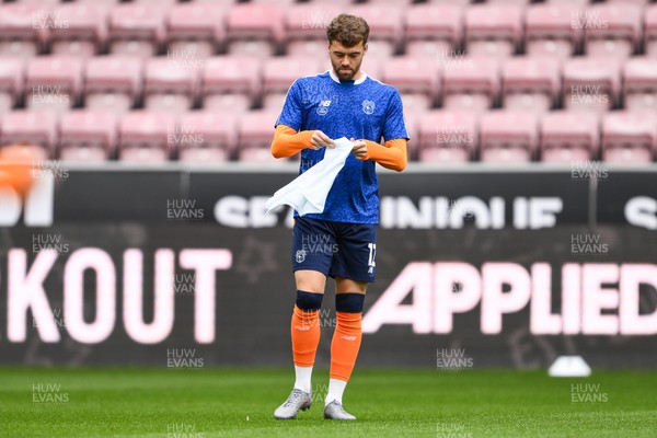 270925 - Wigan Athletic v Cardiff City - Sky Bet League 1 -  Calum Chambers of Cardiff City during the pre-game warmup