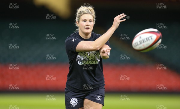 291119 - Women Barbarians Captains Run, Principality Stadium - Dyddgu Hywel during the  Women Barbarians captains run session ahead of their match against Wales
