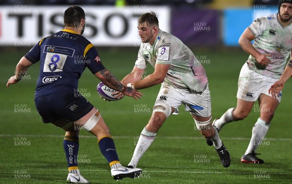 191220 - Worcester v Ospreys - European Rugby Challenge Cup - Will Griffiths of Ospreys takes on Cornell Du Preez of Worcester