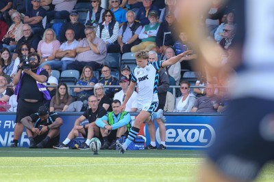 050926 - Worcester Warriors v Cardiff Rugby - Preseason Friendly - Jacob Beetham of Cardiff takes over kicking duties in the second half