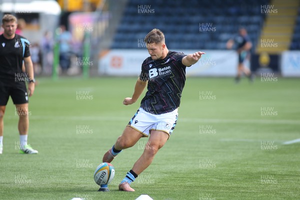 050926 - Worcester Warriors v Cardiff Rugby - Preseason Friendly - Callum Sheedy of Cardiff warms up pre match