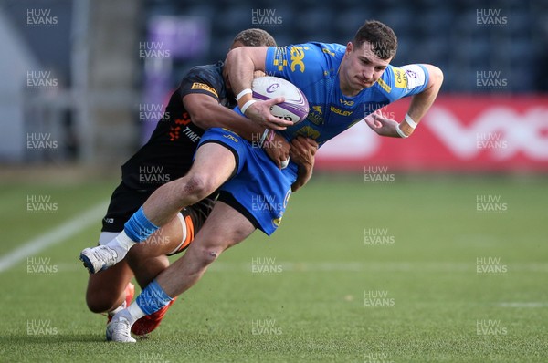 071219 - Worcester Warriors v Dragons - European Rugby Challenge Cup - Owen Jenkins of Dragons is tackled by Ollie Lawrence of Worcester