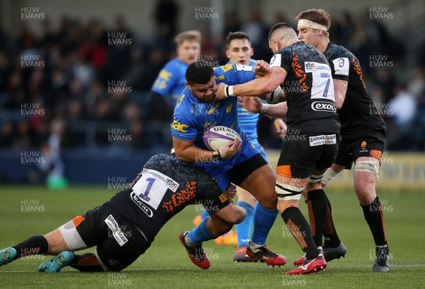 071219 - Worcester Warriors v Dragons - European Rugby Challenge Cup - Leon Brown of Dragons is tackled by Ryan Bower and Matt Cox of Worcester