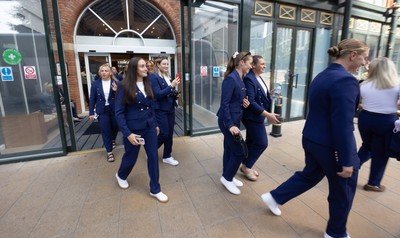 170825 - Women’s Rugby World Cup Welcome Ceremony - Wales depart the team hotel to head to the Women’s Rugby World Cup welcome ceremony at Manchester Town Hall 