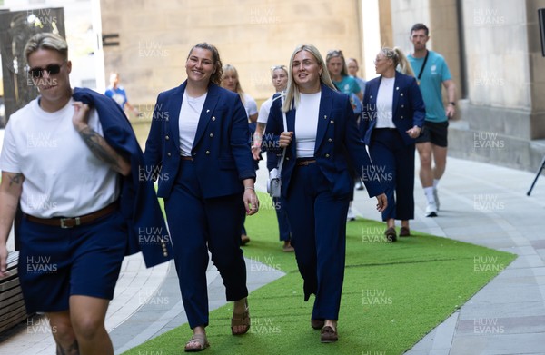 170825 - Women’s Rugby World Cup Welcome Ceremony - Wales’ Gwenllian Pyrs and Alex Callendar arrive at the Women’s Rugby World Cup welcome ceremony at Manchester Town Hall