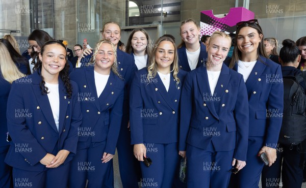 170825 - Women’s Rugby World Cup Welcome Ceremony - Wales’ Meg Davies, Molly Reardon, Tilly Vucaj, Maisie Davies, Jenni Scoble, Alaw Pyrs, Cath Richards and Bryonie King at the Women’s Rugby World Cup welcome ceremony at Manchester Town Hall 