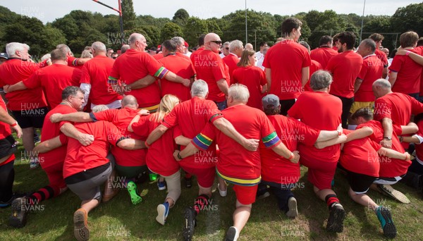 240816 - World Record attempt for the Largest Rugby Scrum - Participants set a new World Record of 1297 in the Worlds Largest Rugby Scrum at the Golden Oldies World Rugby Festival in Cardiff