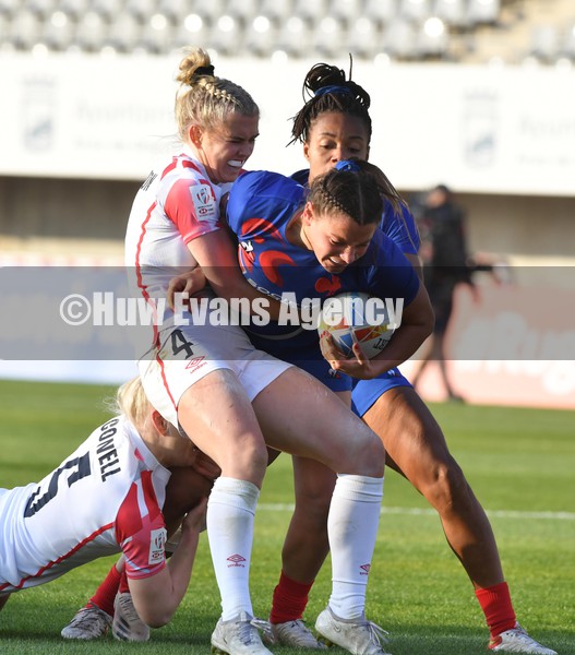 210122 - England v France Women - HSBC World Rugby Sevens Series -  France’s Valentine Lothoz is tackled by Grace Crompton