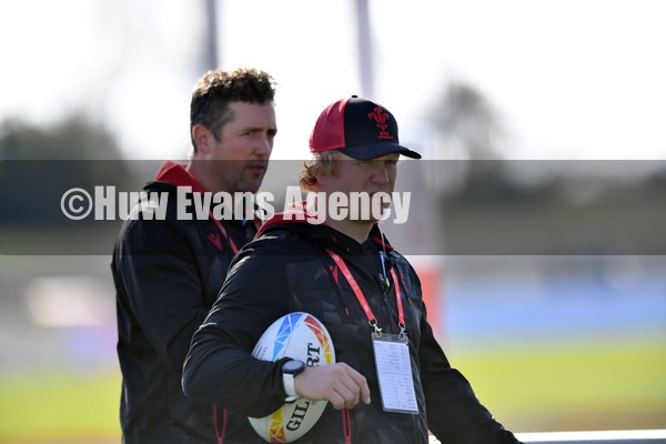210122 - Wales - HSBC World Rugby Sevens Series -  Wales Coaches Richie Pugh(rt) and Nick Wakley