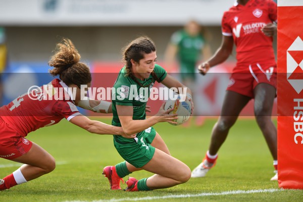 230122 - Canada v Ireland Women- HSBC World Rugby Sevens Series -  Ireland’s Amee-Leigh Murphy Crowe scores try despite a tackle by Breanne Nicholas