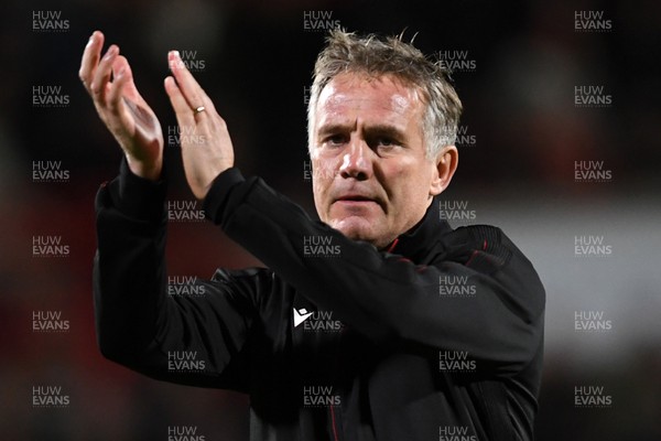 281025 - Wrexham v Cardiff City - Carabao Cup Round 4 - Phil Parkinson, Wrexham Manager
