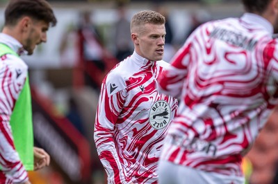 260425 - Wrexham v Charlton Athletic - Sky Bet League 1 - James McClean of Wrexham AFC ahead of kick off