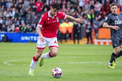 260425 - Wrexham v Charlton Athletic - Sky Bet League 1 - Ryan Longman of Wrexham AFC takes a shot