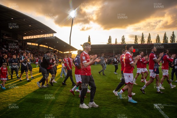 260425 - Wrexham v Charlton Athletic - Sky Bet League 1 - Wrexham players celebrate at full time
