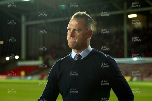 011218  Wrexham AFC v Newport County - Emirates FA Cup - Round 2 -  Manager of Newport Michael Flynn  