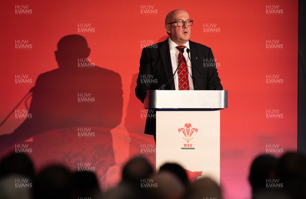 301125 - Welsh Rugby Union AGM, Vale Hotel - Welsh Rugby Union Chairman Richard Collier-Keywood addresses delegates at the AGM