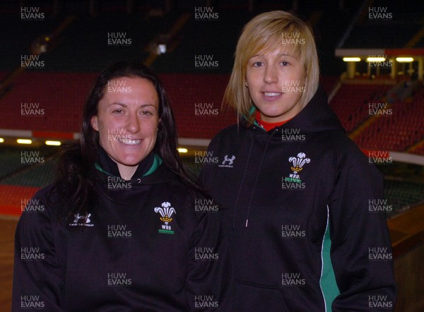 06.01.09-Wales Under 20s Press Conference and Womens Six Nations Wales Womens Six Nation Squad members Mellissa Berry (captain) eft, and Gemma Hallett 