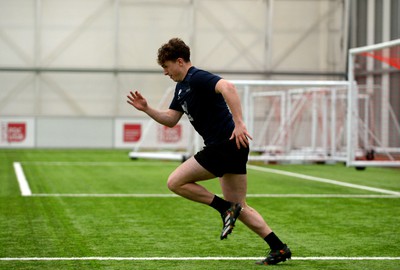 260424 - WRU - Cardiff Vale Training session - Action shots during training