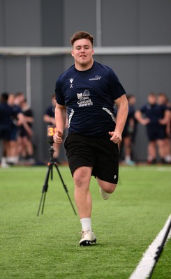 260424 - WRU - Cardiff Vale Training session - Action shots during training