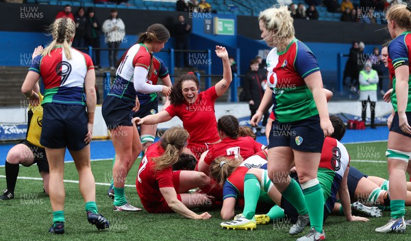 290123 - WRU Development XV v Combined Provinces XV - Wales celebrate as Sioned Harries of WRU Development XV scores try