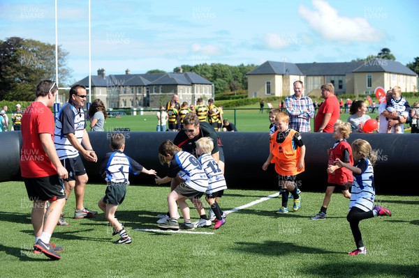 190813 - WRU - Admiral Festival of Rugby -Ryan Jones gets involved in the cage rugby