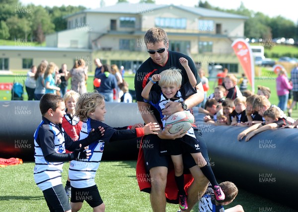 190813 - WRU - Admiral Festival of Rugby -Ryan Jones gets involved in the cage rugby