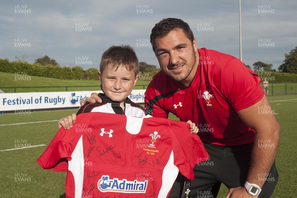 190813 - WRU - Admiral Festival of Rugby -Andries Pretorius with one of the competition winners