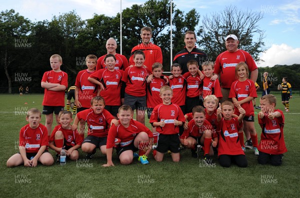 180813 - WRU - Admiral Festival of Rugby -Ryan Jones and Gethin Jenkins take part in a team photo at the Admiral Festival of Rugby