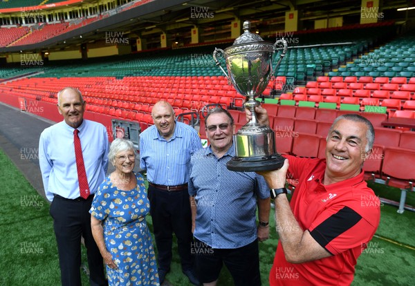 070921 - WRU - Rob Butcher, Pam Davies, Peter Owens, Paul Davies and Geraint John with the WRU Seven-a-side Challenge Trophy