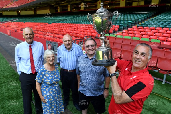 070921 - WRU - Rob Butcher, Pam Davies, Peter Owens, Paul Davies and Geraint John with the WRU Seven-a-side Challenge Trophy