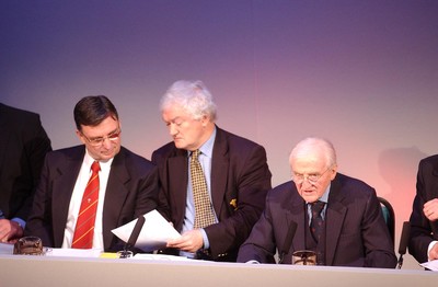 230203 - WRU Meeting, Port Talbot - (L-R) David Moffett, Glanmor Griffiths and Sir Tasker Watkins at the meeting