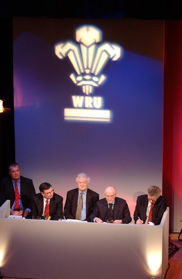 230203 - WRU Meeting, Port Talbot - (L-R) Guy Williams, David Moffett, Glanmor Griffiths, Sir Tasker Watkins and Martyn Rees