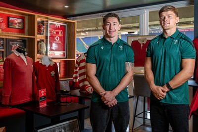 300926 - National Sporting Heritage Day WRU - Picture shows Josh Adams (left) and Alex Mann at the WRU National Sporting Heritage Day Event at the Principality Stadium in Cardiff, Wales