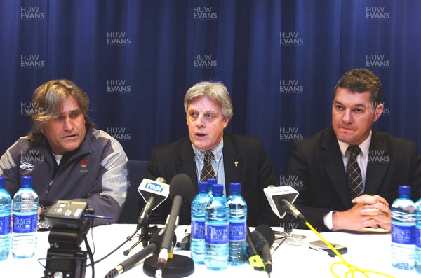 140206  Wales rugby coach resignation - Stand in Welsh coach Scott Johnson (lt) and WRU Chief Executive Steve Lewis (centre) and David Pickering (rt) at press conference to announce Mike Ruddock resignation  