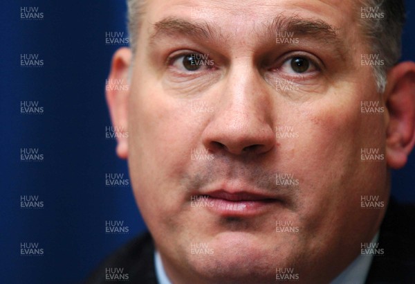 210206 - Ex Wales coach Mike Ruddock reads a statement relating to his resignation as Wales coach 