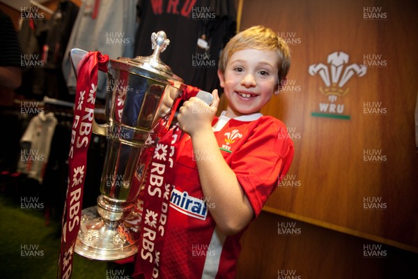 111012 - Opening of the new WRU Ticket Store at St Davids 2 in Cardiff