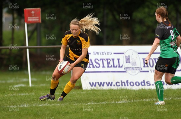 200517 - WRU Women's Super Cup Finals Day -  Llandaff North v Seven Sisters - Plate Final -  Elin Huxtable of Llandaff North scores a try 