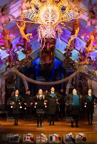 171023 - WXV1 Welcome Event and Captain’s Photocall - Schoolchildren perform at the traditional welcome event at Te Papa, Wellington