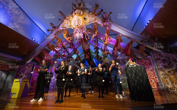 171023 - WXV1 Welcome Event and Captain’s Photocall - Schoolchildren join with the captains of the six teams as the demonstrate poi at the traditional welcome event at Te Papa, Wellington