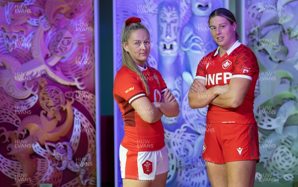 171023 - WXV1 Welcome Event and Captain’s Photocall -  Wales captain Hannah Jones with Canada Captain Sophie de Goede at the traditional welcome event and Captains photocall at Te Papa, Wellington