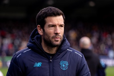 010126 - Wycombe Wanderers v Cardiff City - Sky Bet League 1 - Brian Barry-Murphy manager of Cardiff City looks on