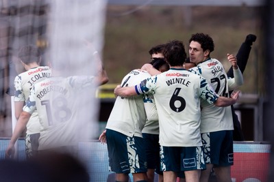 010126 - Wycombe Wanderers v Cardiff City - Sky Bet League 1 - Chris Willock of Cardiff City celebrates with his teammates after scoring his sides first goal